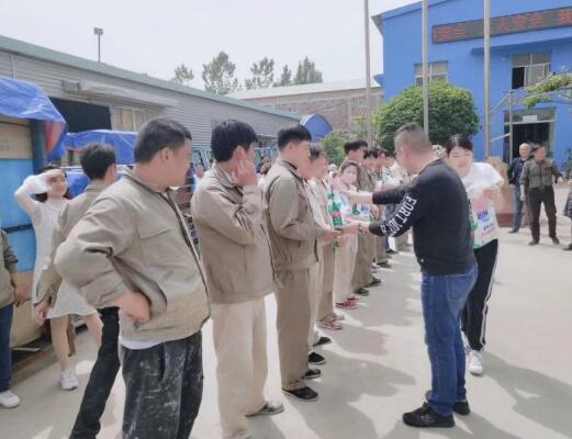 鄭州賦安防火門五一勞動節發福利了! 鄭州賦安防火門五一勞動節發福利了!